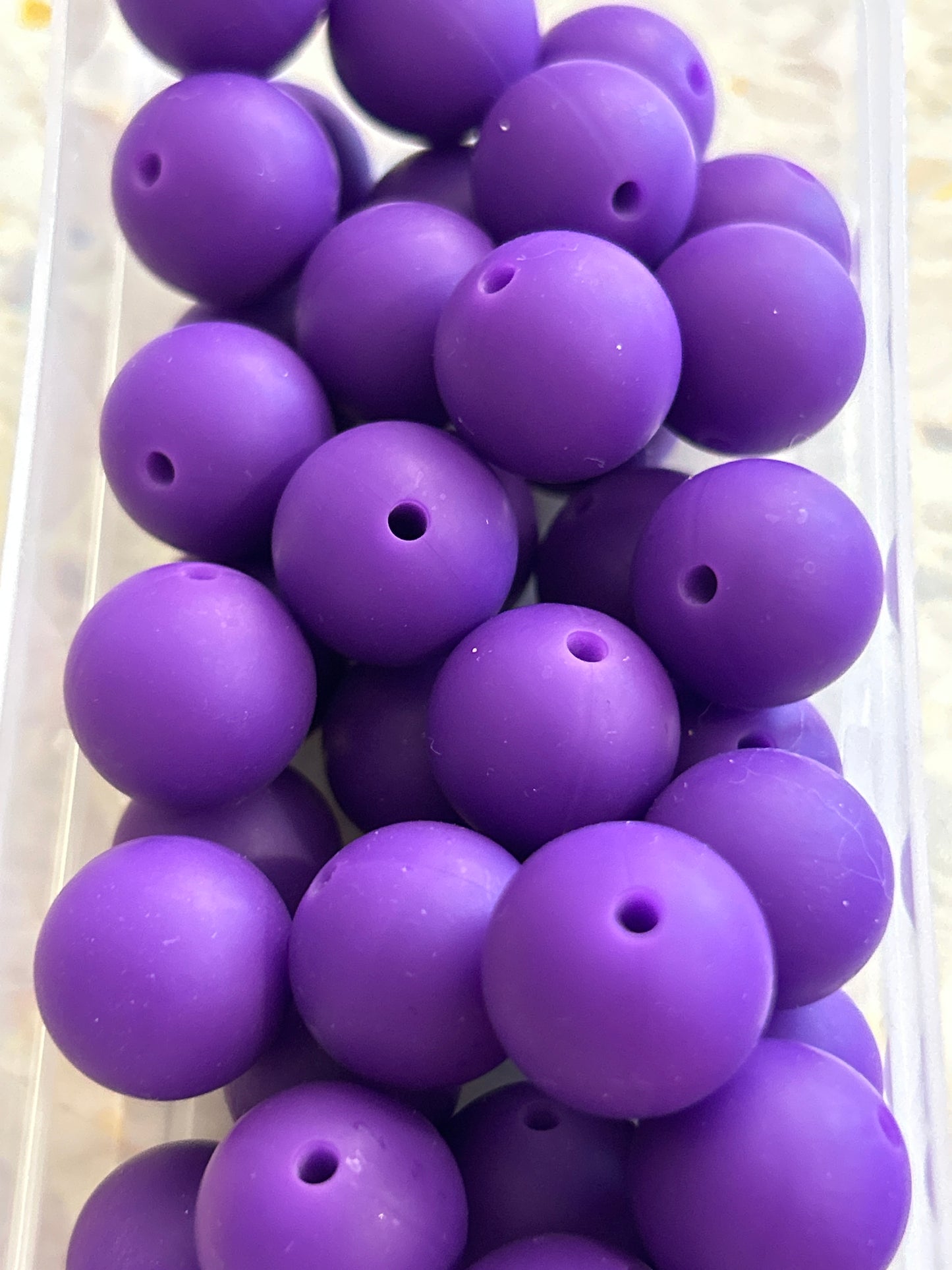 15mm Solid Round Beads (Various Colors)