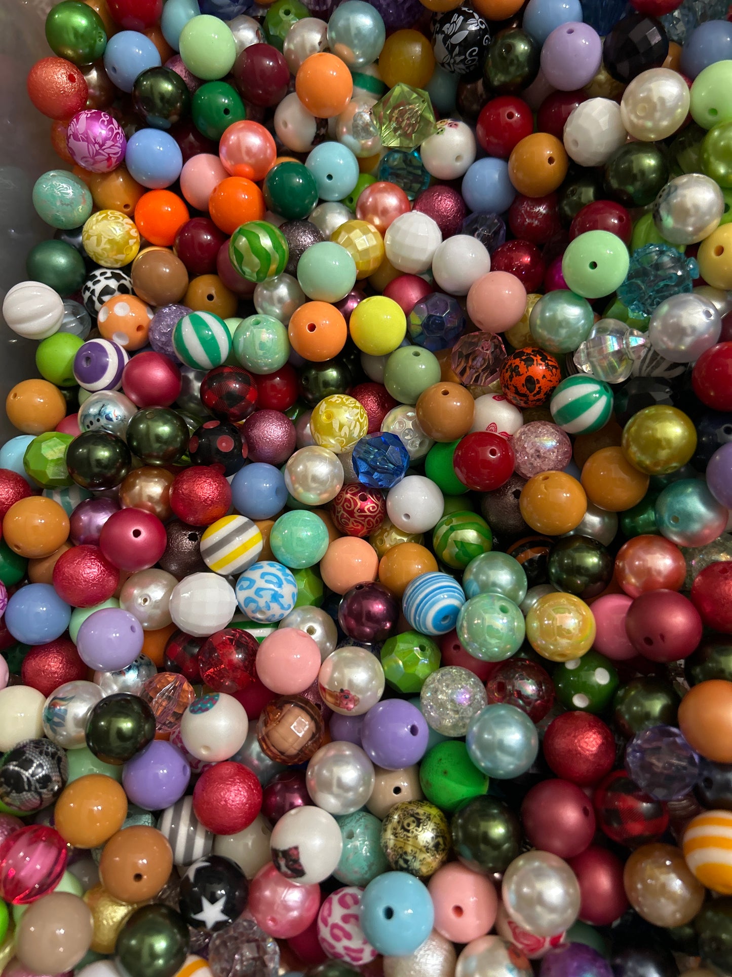 20mm Bubblegum/Acrylic Beads