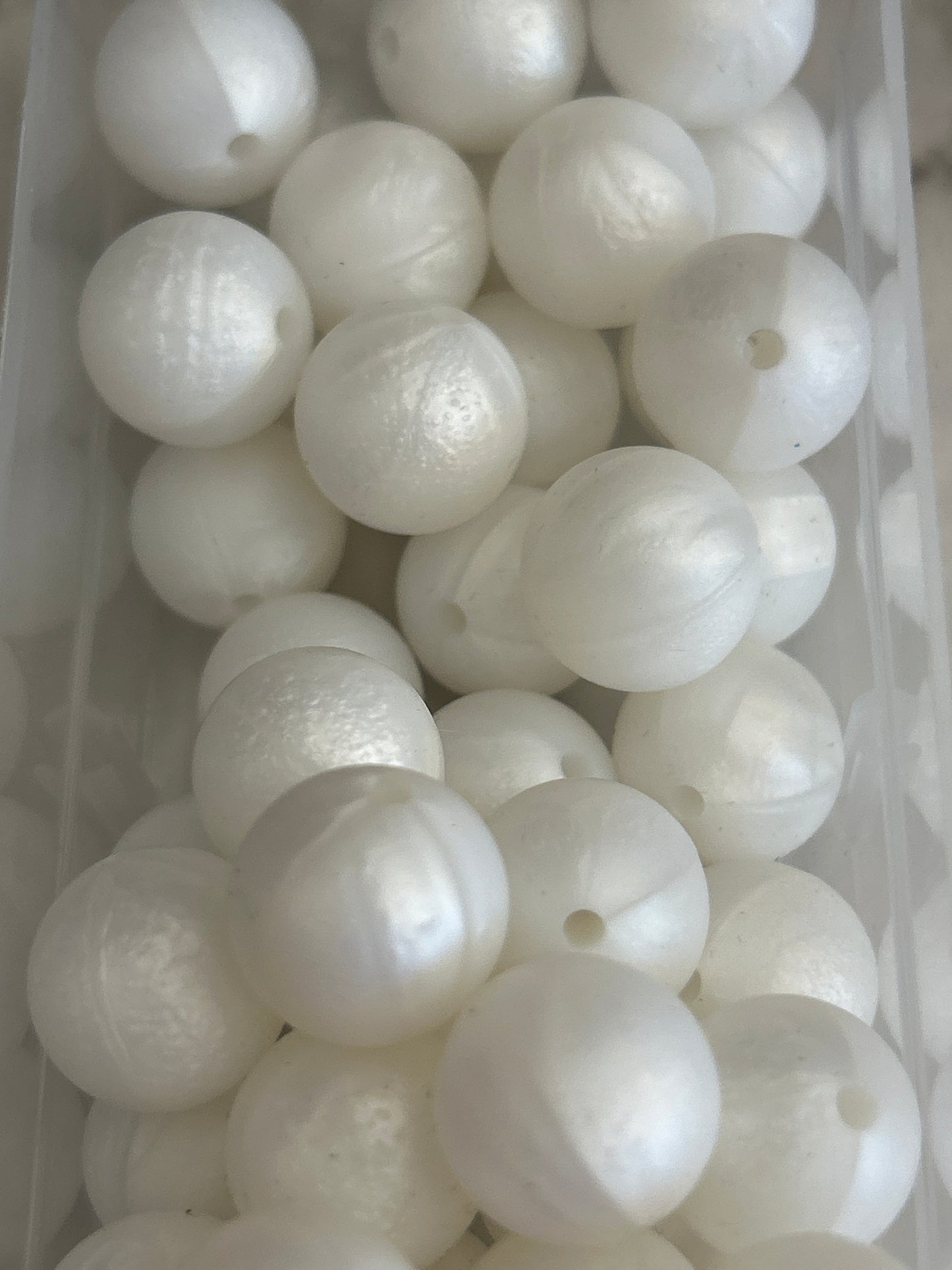 15mm Solid Round Beads (Various Colors)