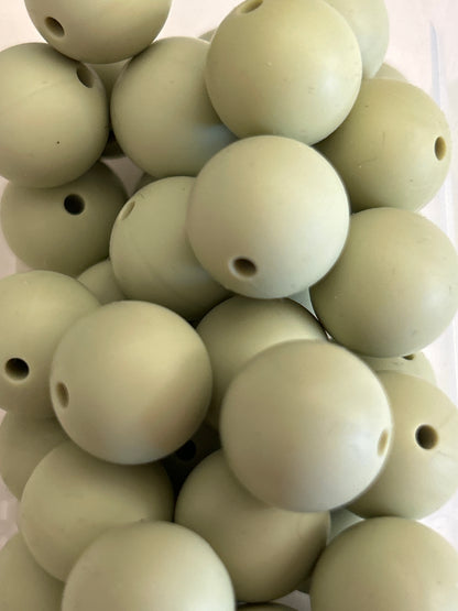 15mm Solid Round Beads (Various Colors)