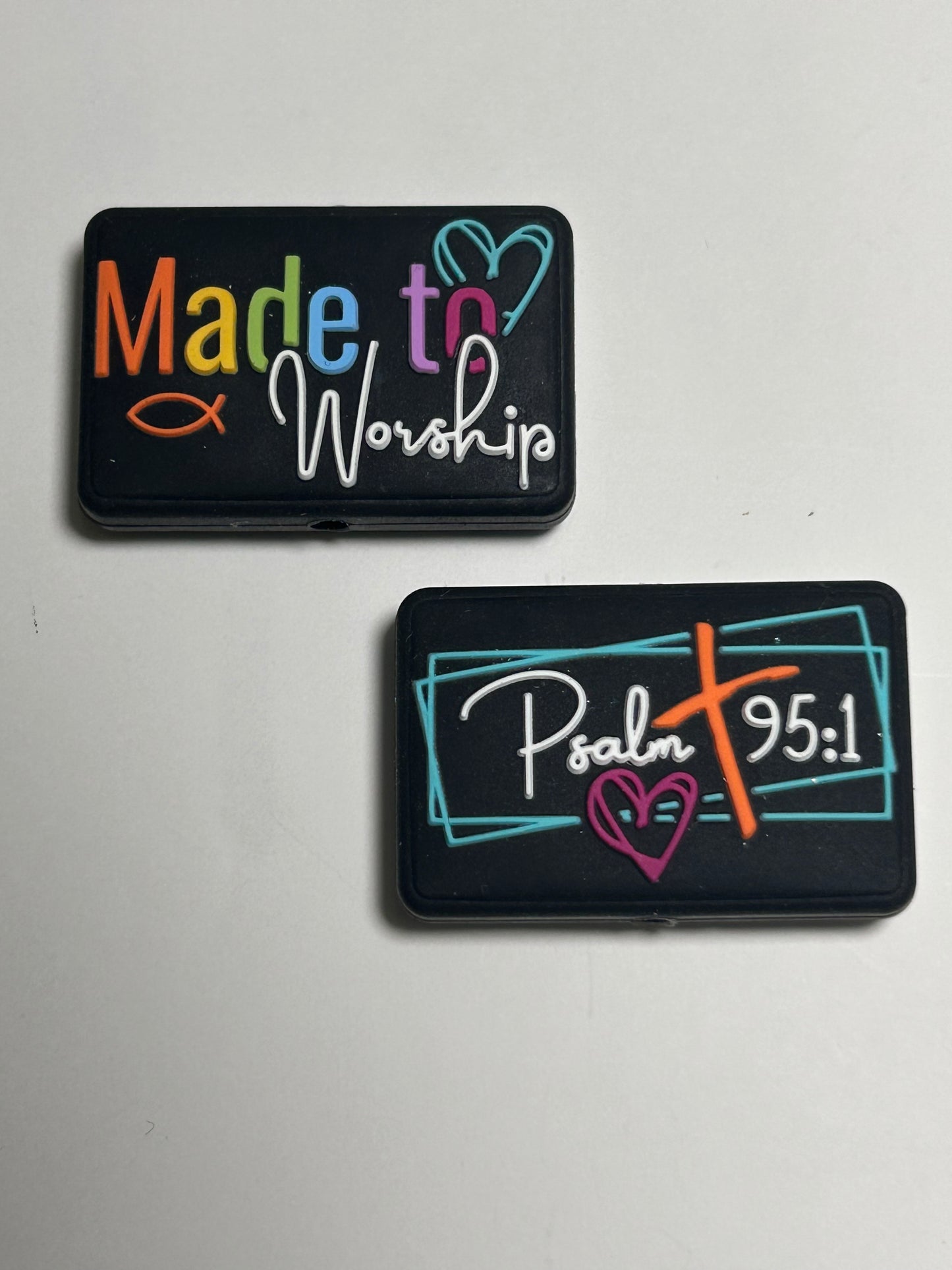 Made to Worship Psalm 95:1 -Double sided focal bead